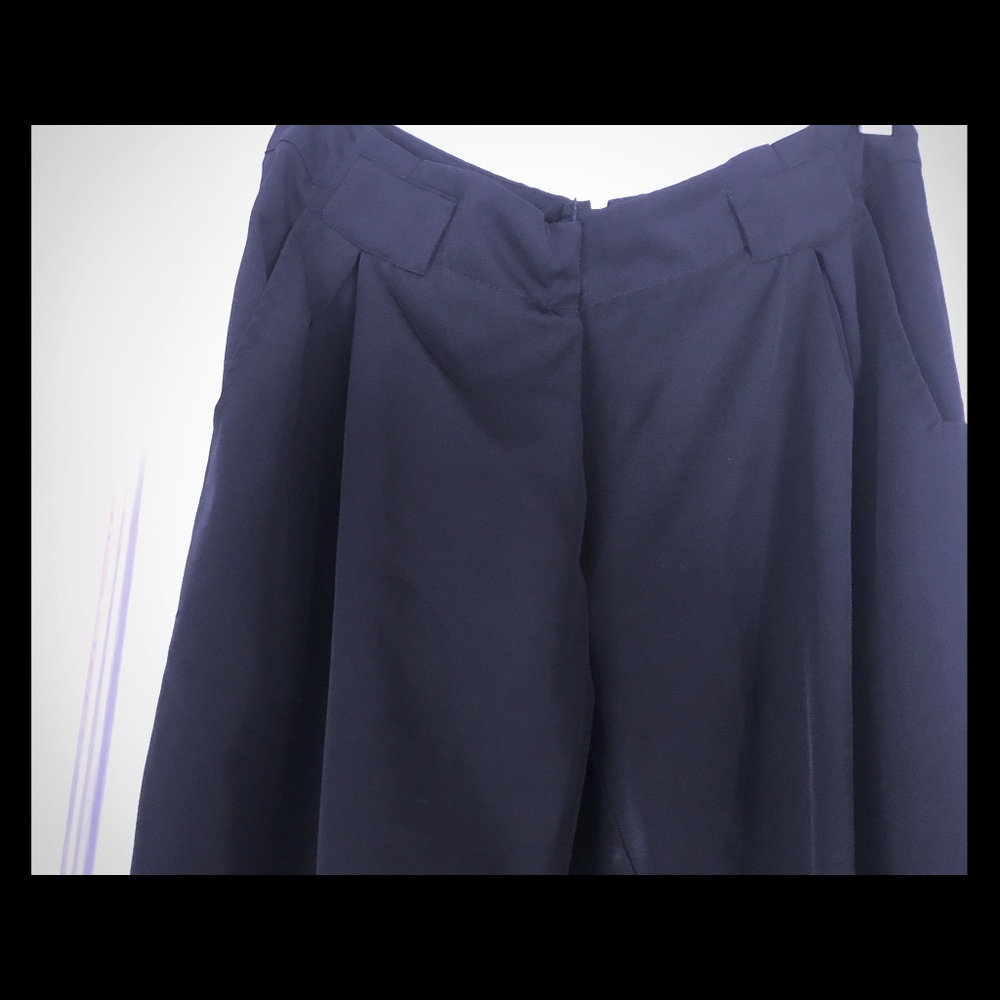 Black Pants, Bit of Slouch. Sz. 6/8